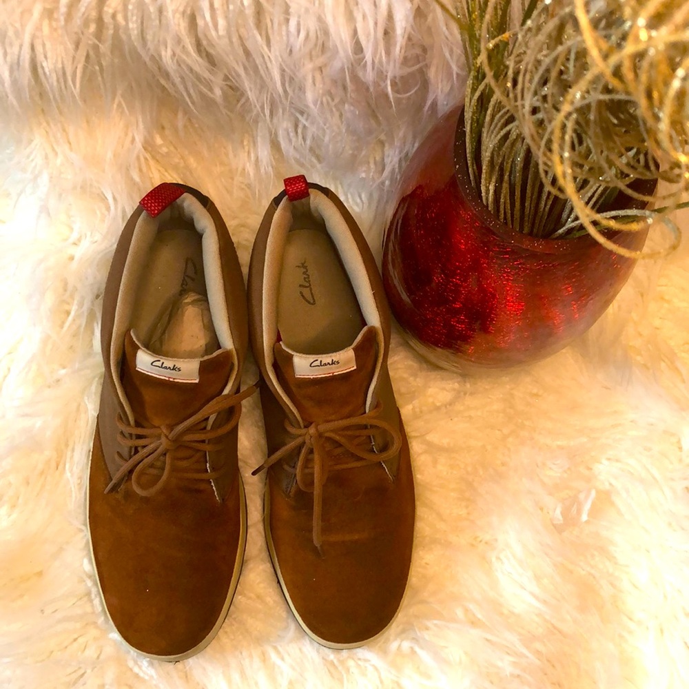 PRE-LOVED CLARKS